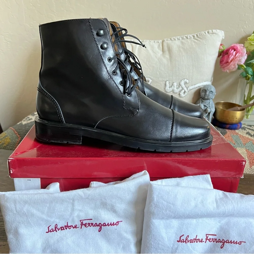 Salvatore Ferragamo ‘Giovanni’ Nero Calf Leather Lace Up Chukka Ankle Boots 8.5D
